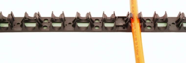 1M Underfloor Heating Pipe Grip Rail (for 15/16/17mm Pipe)